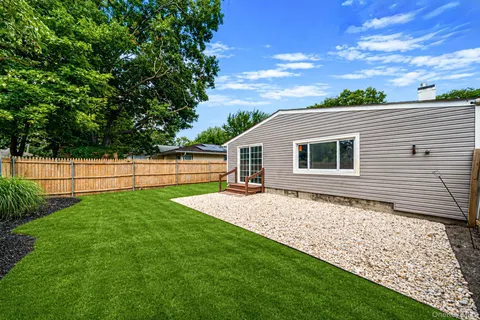 $3,300 | 28 Ashwood Drive, Shirley, NY 11967