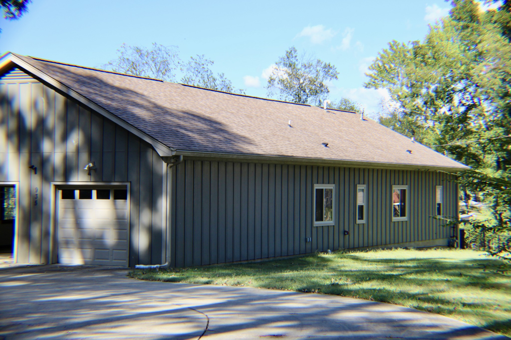 935 Lakeview Drive Collierville, TN 38017 - Photo 67 of 82 a view of a house with a yard