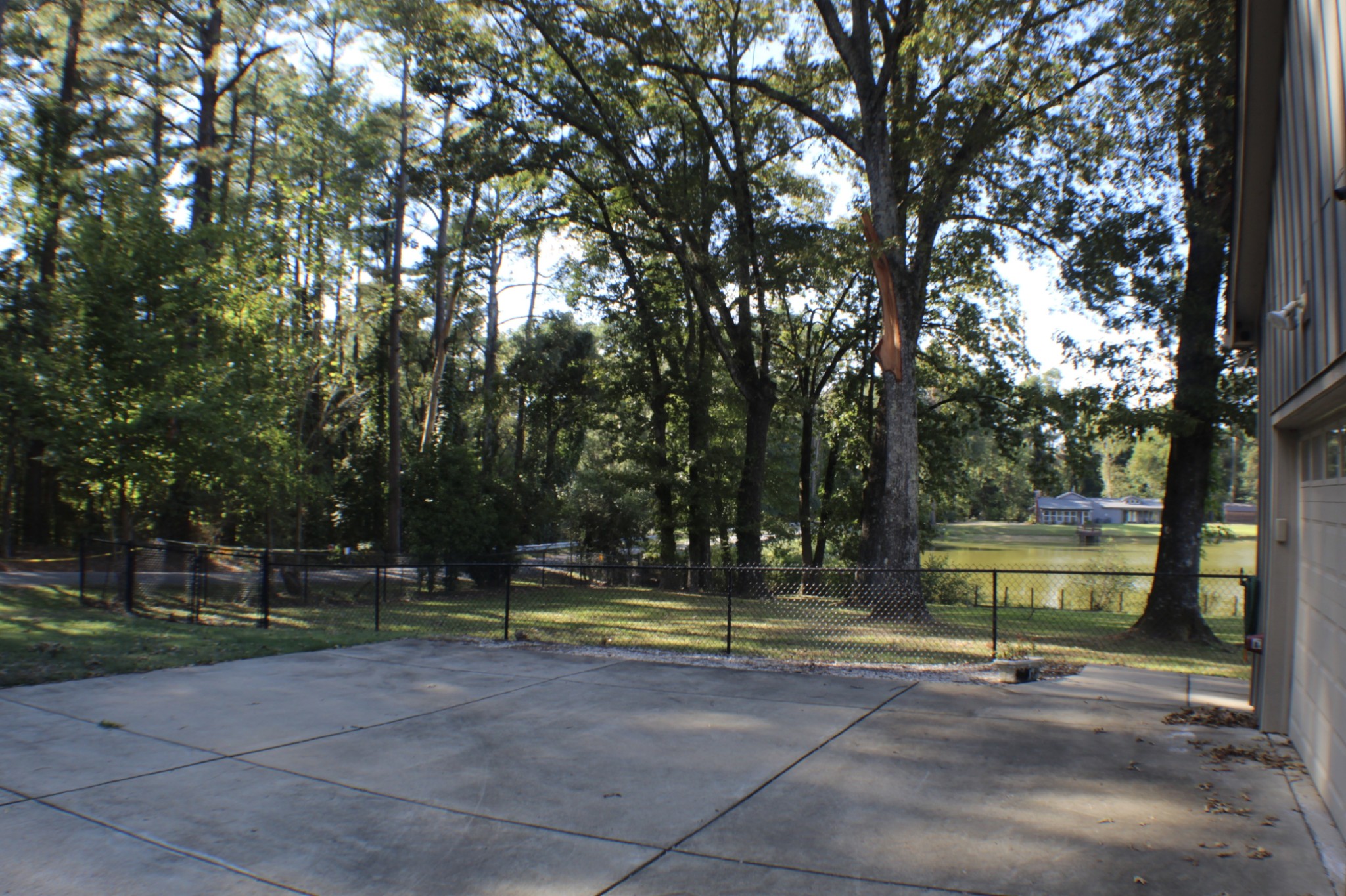 935 Lakeview Drive Collierville, TN 38017 - Photo 10 of 82 a view of a park with large trees