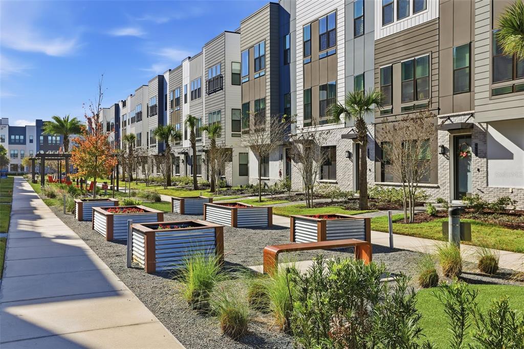 2174 Whitney Marsh Alley Orlando, FL 32804 - Photo 3 of 50