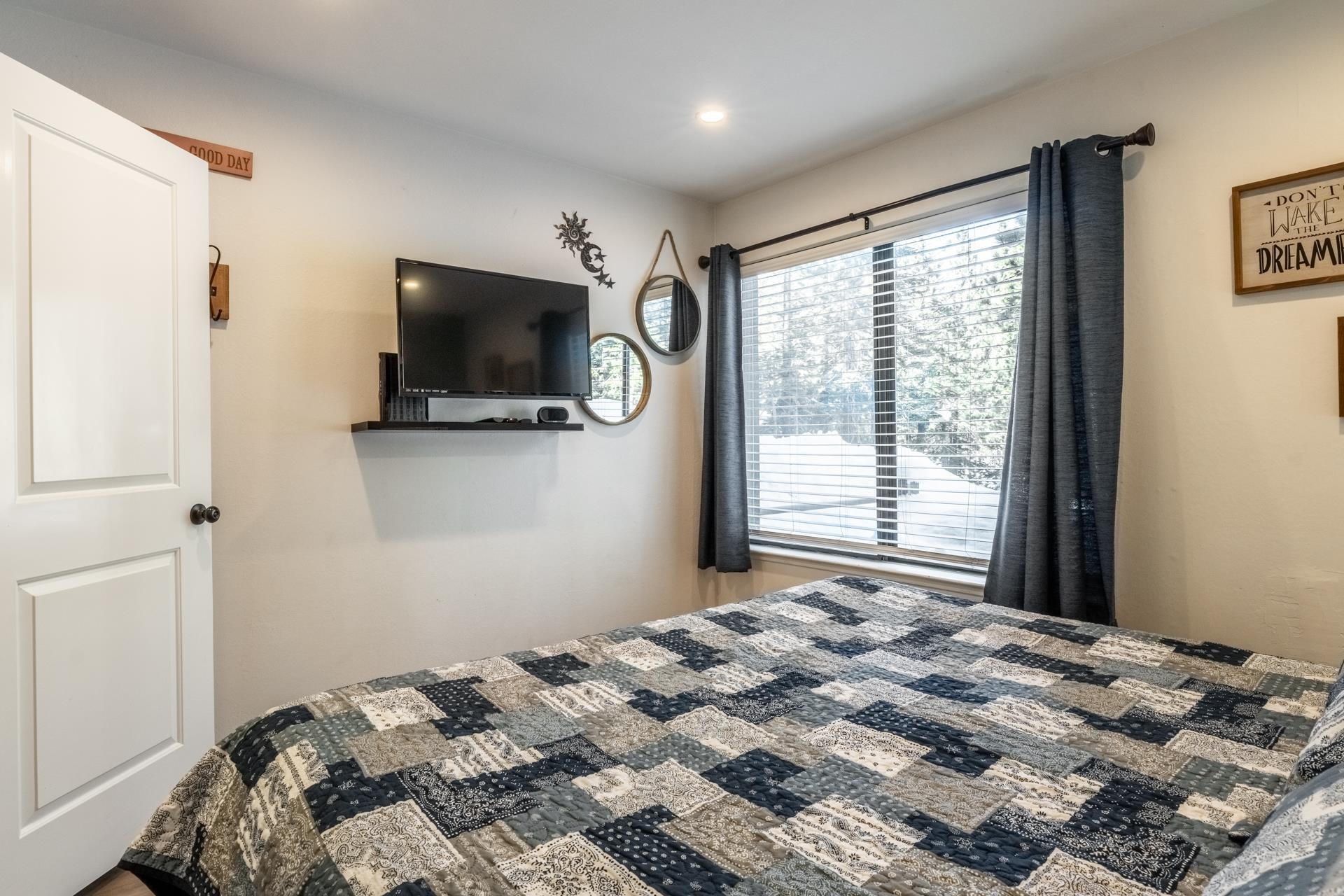 152 Viewpoint Road, Unit 125 Mammoth Lakes, CA 93546 - Photo 29 of 60