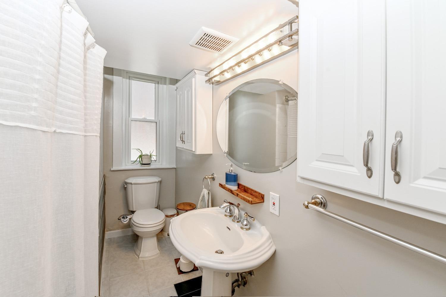 2138 Madison Road, Unit P Cincinnati, OH 45208 - Photo 16 of 18