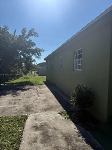 $390,000 | 2910 Northwest 25th Street, Fort Lauderdale, FL 33311