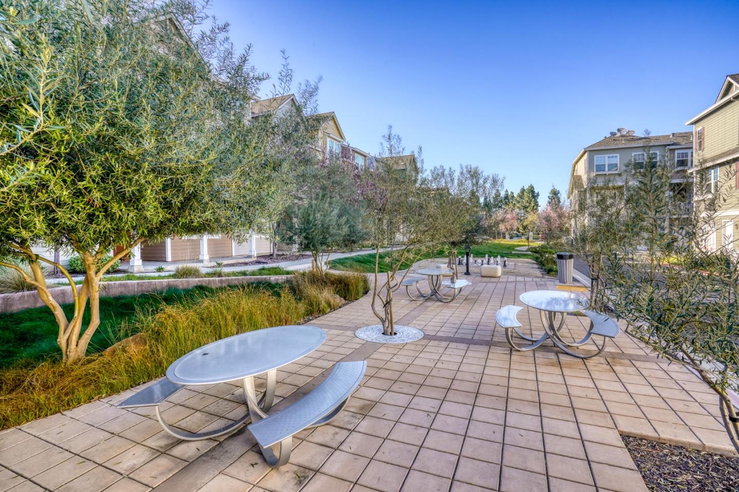 229 Orbit Way Mountain View, CA 94043 - Photo 26 of 34