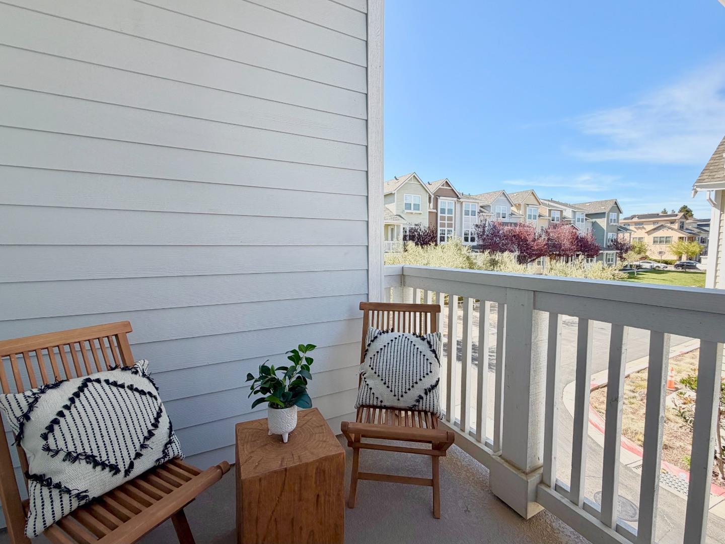 229 Orbit Way Mountain View, CA 94043 - Photo 10 of 34