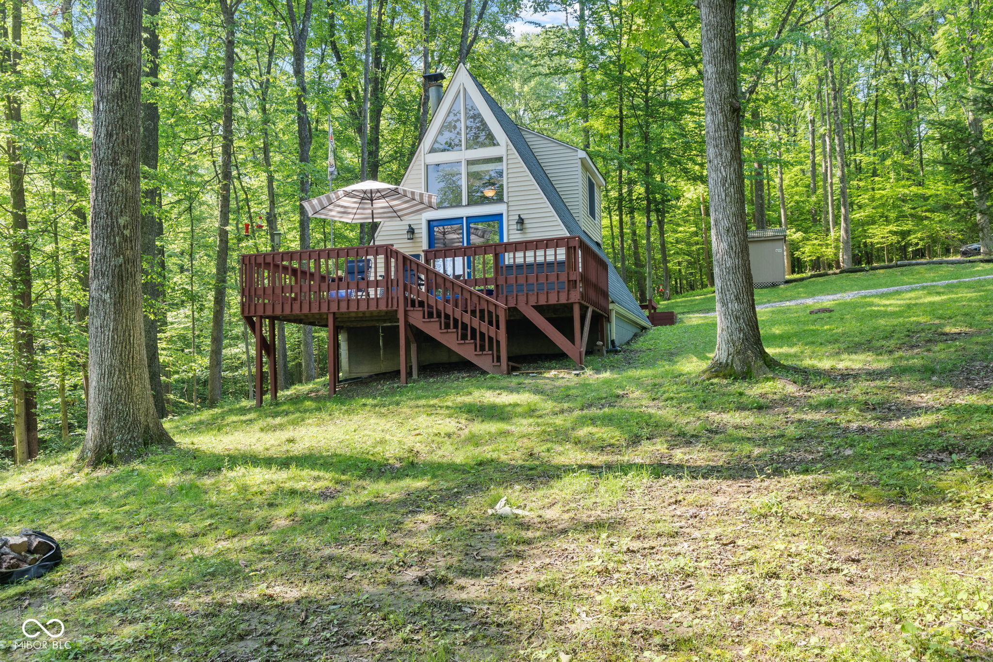 1413 North Lost Lake Road Columbus, IN 47201 - Photo 2 of 33