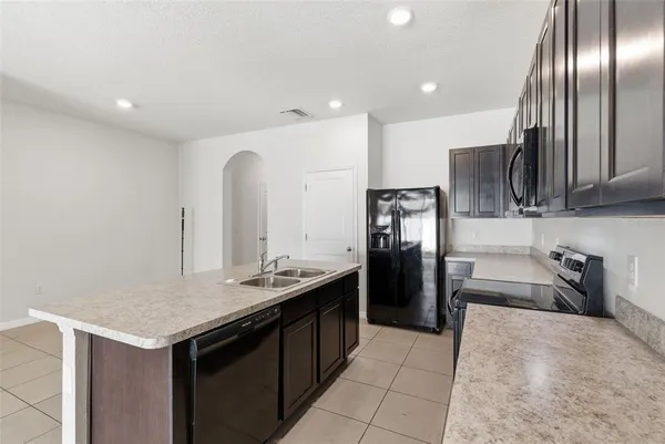 $1,950 | 424 Newmont Circle, Ruskin, FL 33570