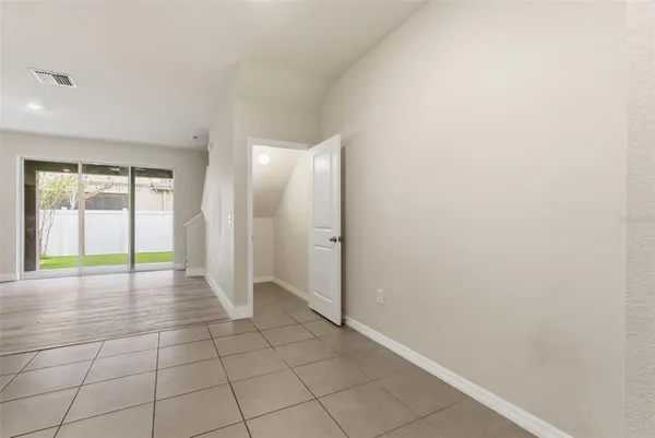 $1,950 | 424 Newmont Circle, Ruskin, FL 33570