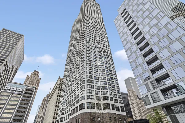 $324,900 | 405 North Wabash Avenue, Unit 4702, Chicago, IL 60611