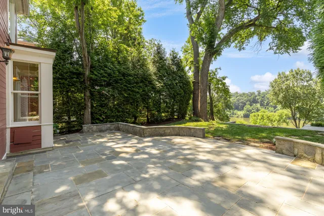 $2,550,000 | 4621 Laverock Place Northwest, Washington, DC 20007