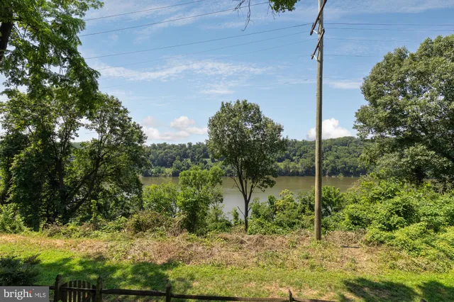 $2,550,000 | 4621 Laverock Place Northwest, Washington, DC 20007