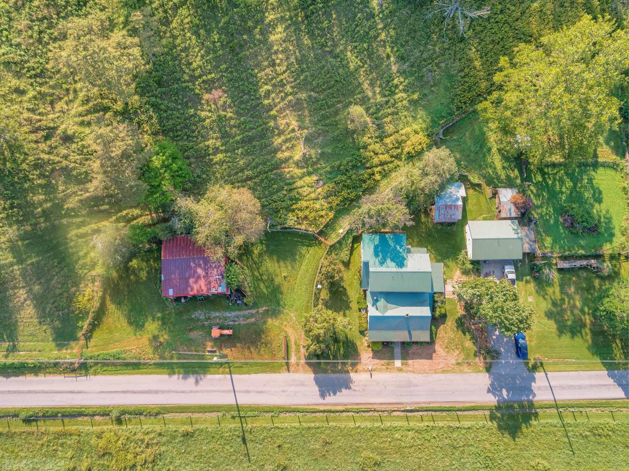 5163 Whitethorne Road Blacksburg, VA 24060 - Photo 29 of 37 Gallery Image 29