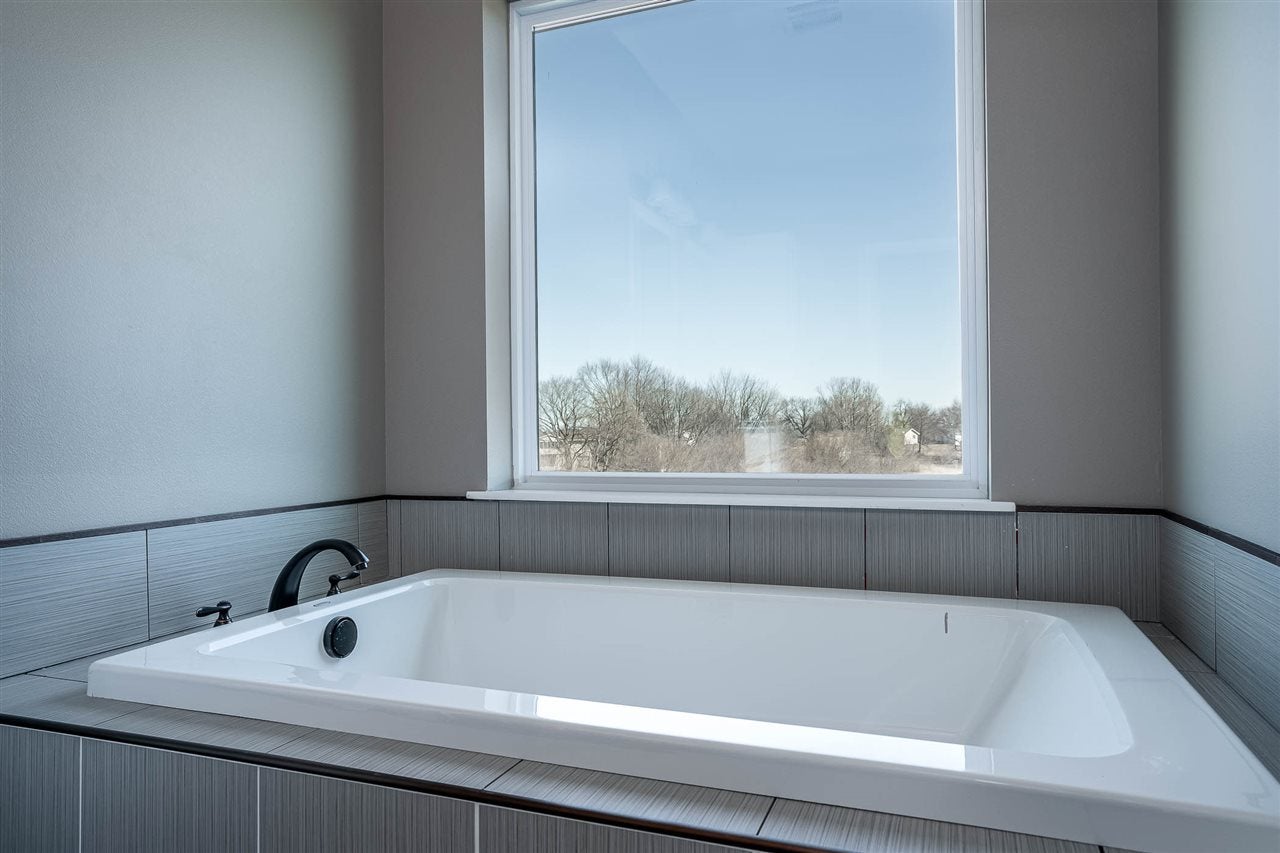407 Ridge View Drive West Branch, IA 52358 - Photo 10 of 17 Gallery Image 10