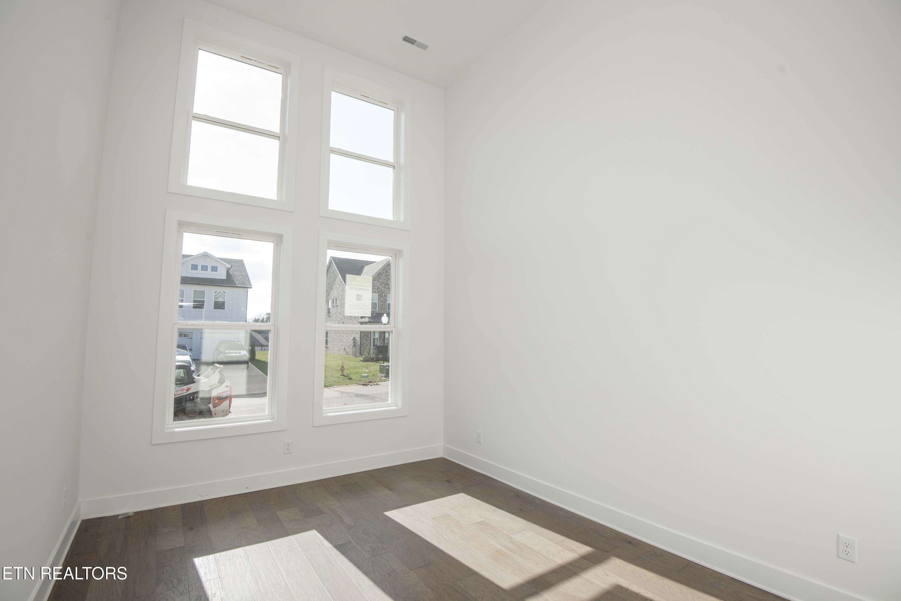 426 Ivey Farms Road Farragut, TN 37934 - Photo 4 of 31 iv132web_35