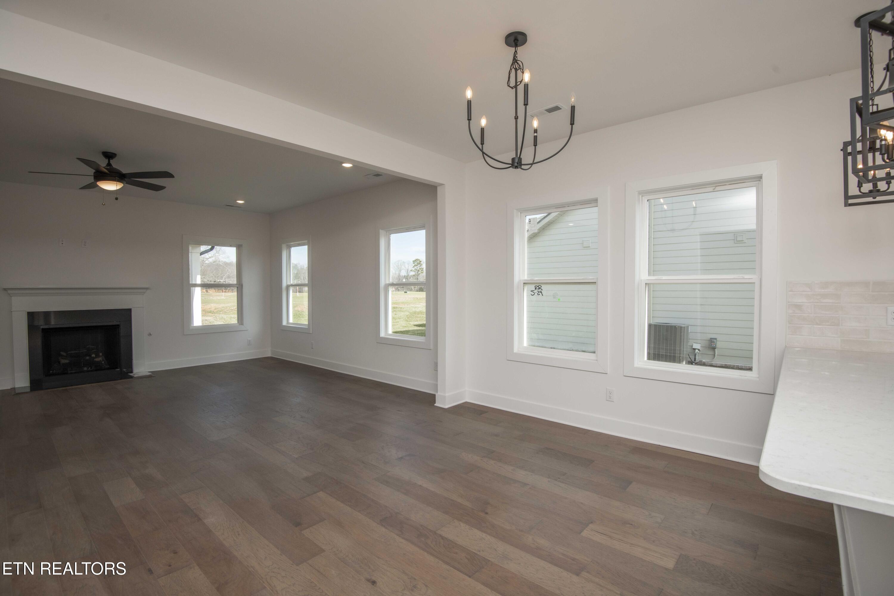 426 Ivey Farms Road Farragut, TN 37934 - Photo 8 of 31 iv132web_25