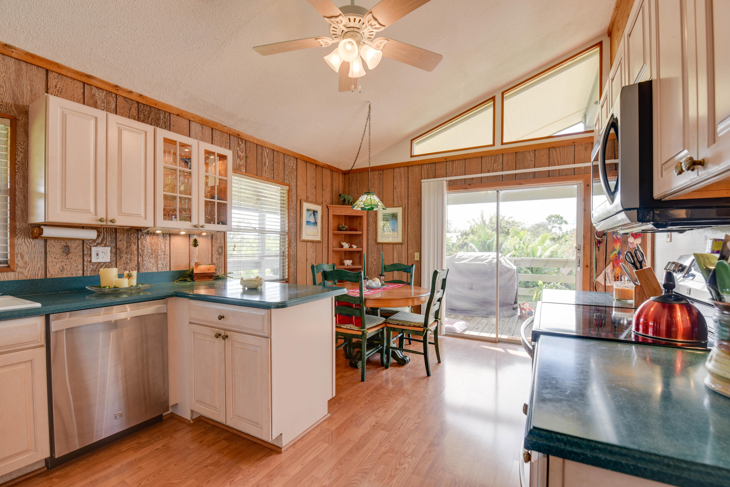 29755 Frostproof Road Big Pine Key, FL 33043 - Photo 4 of 33 004-29755FrostproofRoad-BigPineKey-FL-33