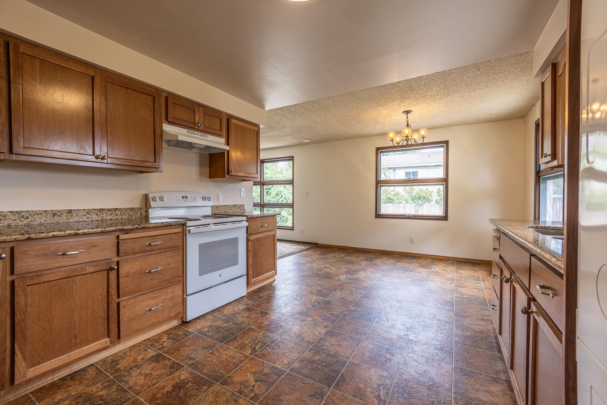 7424 North Regal Street Spokane, WA 99217 - Photo 9 of 31