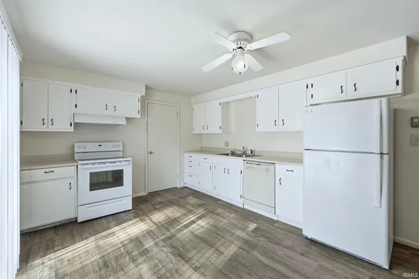 $199,900 | 2624 Garden Park Drive, Fort Wayne, IN 46825