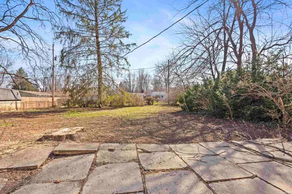 $199,900 | 2624 Garden Park Drive, Fort Wayne, IN 46825