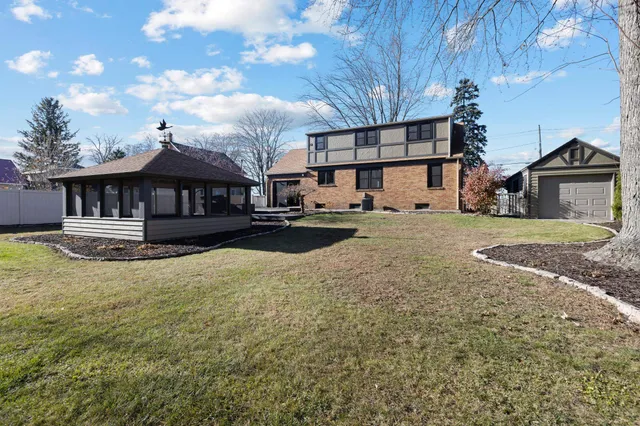 $539,500 | 1038 North 3rd Avenue, Sturgeon Bay, WI 54235