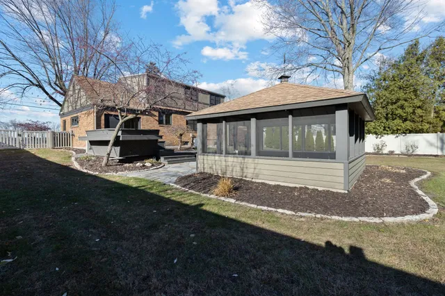 $539,500 | 1038 North 3rd Avenue, Sturgeon Bay, WI 54235