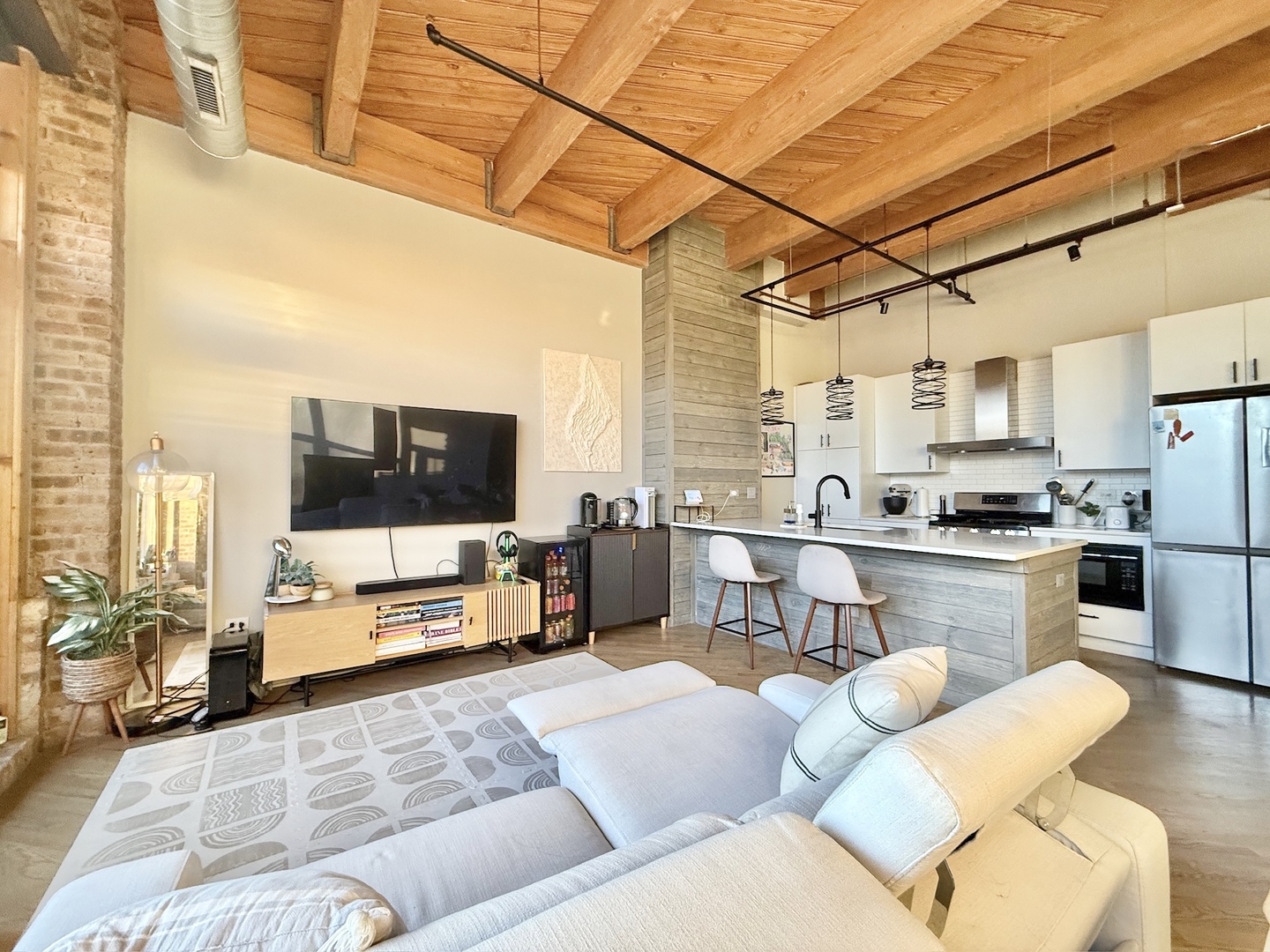 1040 West Adams Street, Unit 239 Chicago, IL 60607 - Photo 5 of 12