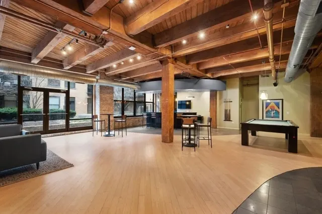 $3,300 | 1040 West Adams Street, Unit 239, Chicago, IL 60607