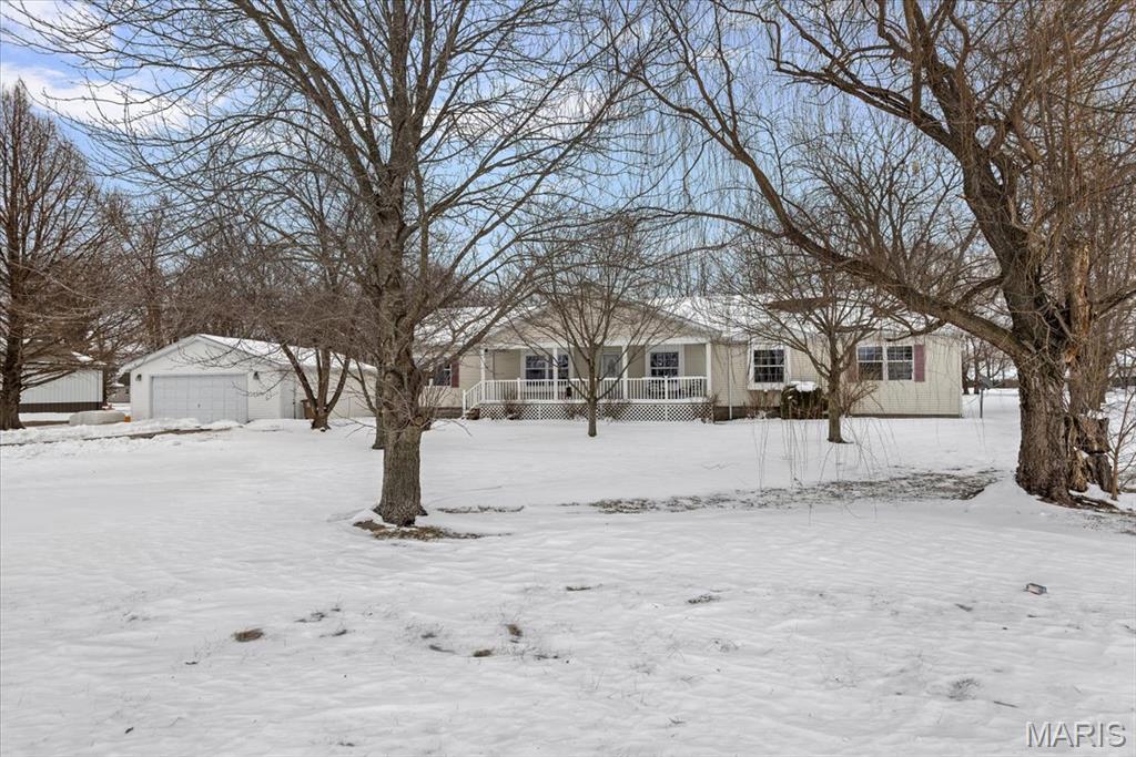 13560 Gilmore Road Auburn, IL 62615 - Photo 2 of 19