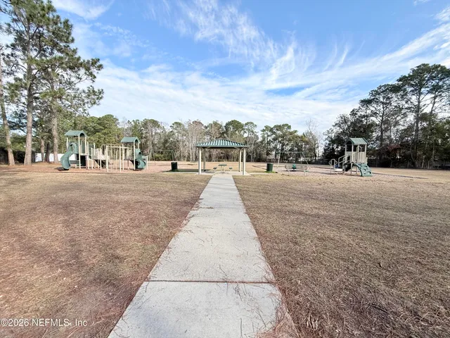 $1,800 | 8713 Star Leaf Road North, Jacksonville, FL 32210
