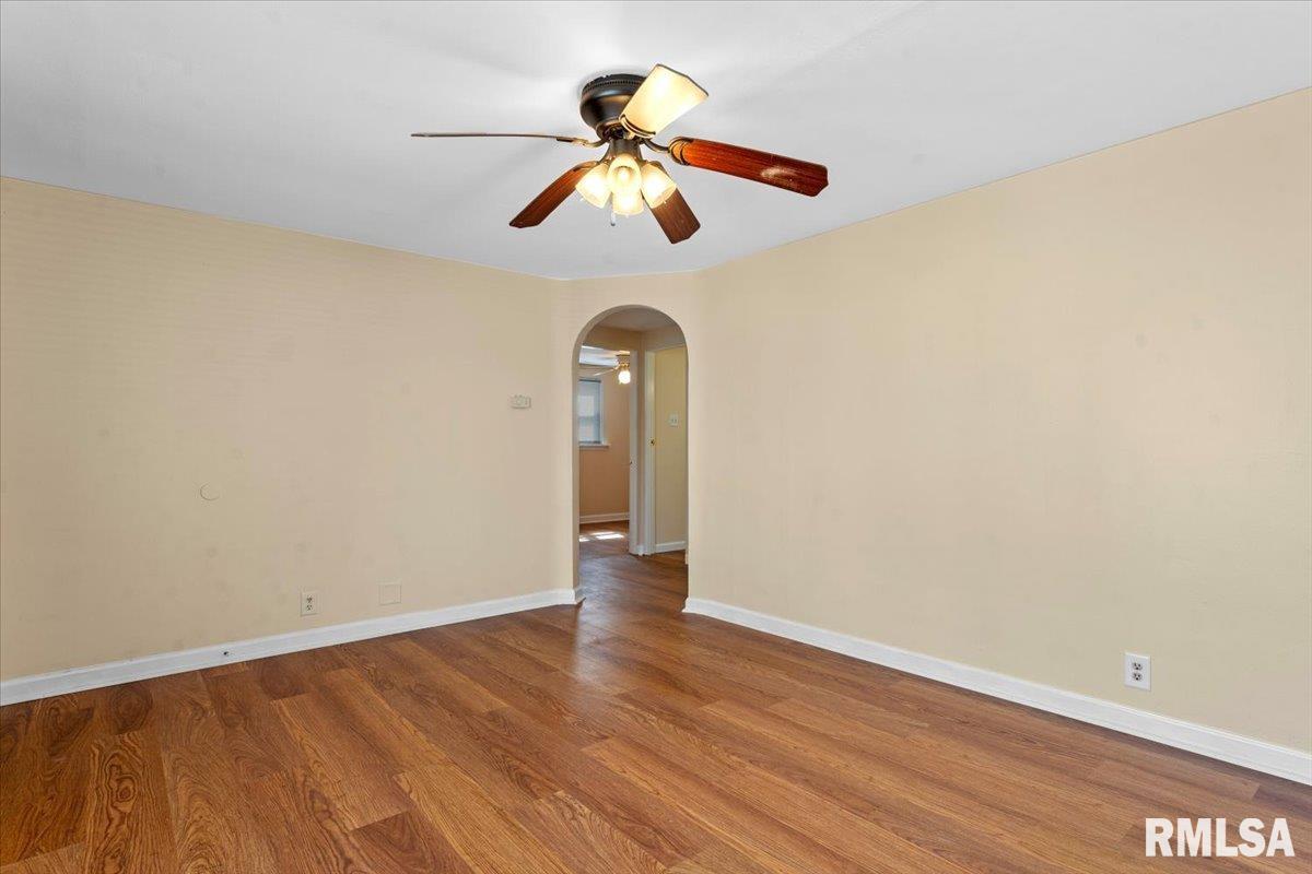 2941 Hoover Avenue Springfield, IL 62703 - Photo 5 of 32