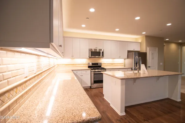 $459,000 | 3363 Leopard Court, Rosamond, CA 93560