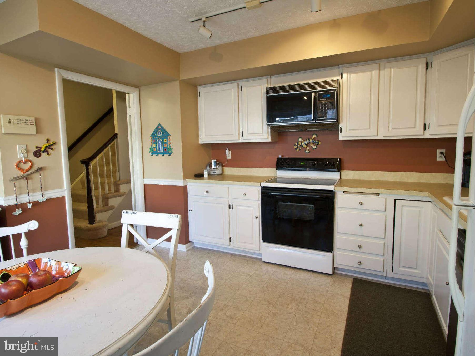 443 Colonial Ridge Lane Arnold, MD 21012 - Photo 2 of 26 Kitchen