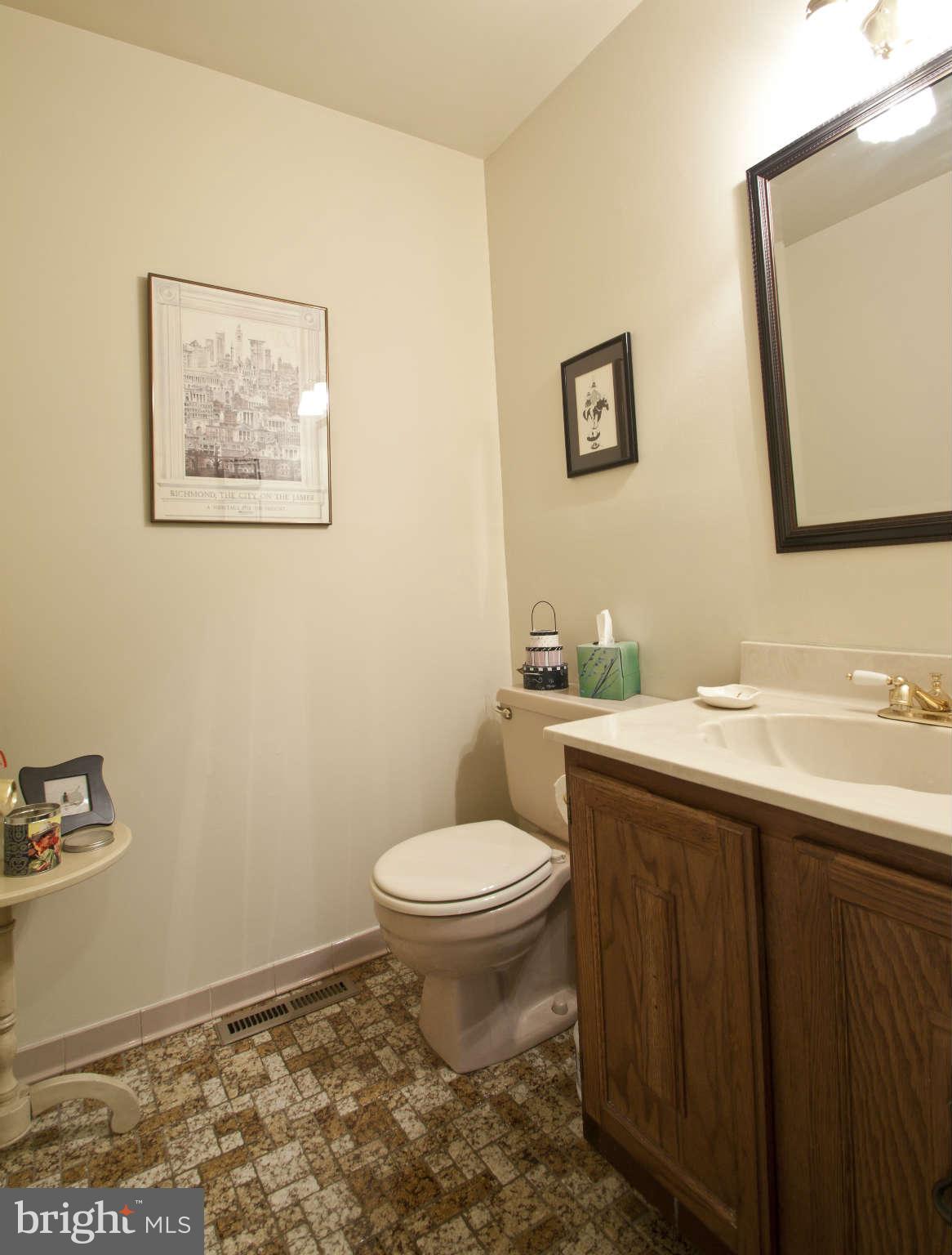 443 Colonial Ridge Lane Arnold, MD 21012 - Photo 12 of 26 Bath 1/2 mail level