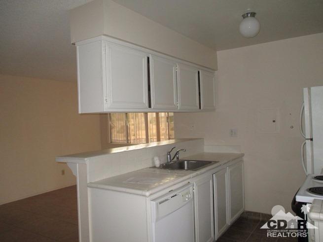 72657 Thrush Road, Unit 4 Palm Desert, CA 92260 - Photo 4 of 17 Gallery Image 4