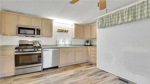 $59,900 | 36 Wayside Drive, Penfield, NY 14625