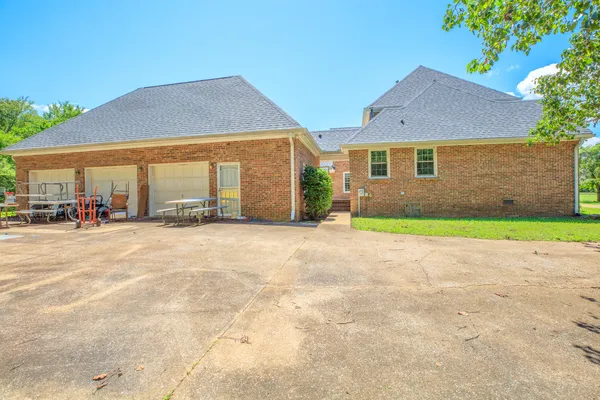 $1,950,000 | 7902 Ooltewah Georgetown Road, Ooltewah, TN 37363