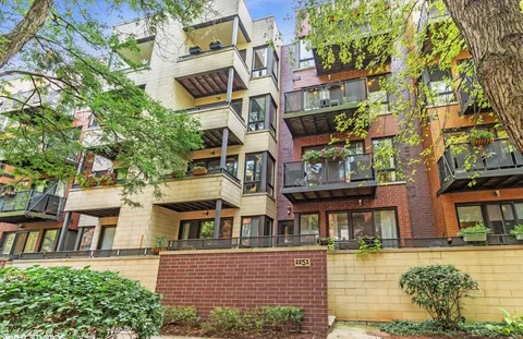 $4,200 | 2251 West Wabansia Avenue, Unit 405, Chicago, IL 60647