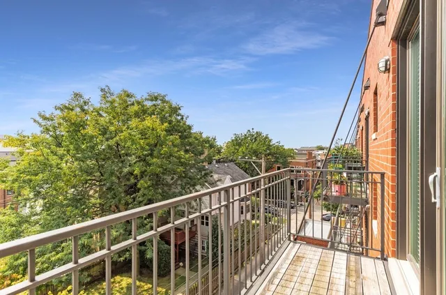 $4,200 | 2251 West Wabansia Avenue, Unit 405, Chicago, IL 60647