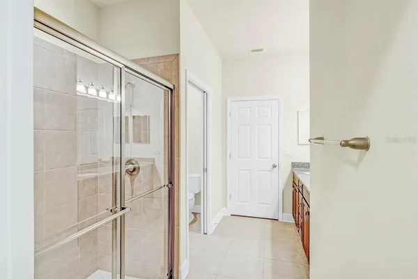 $2,450 | 5816 Village Center Drive, Lithia, FL 33547