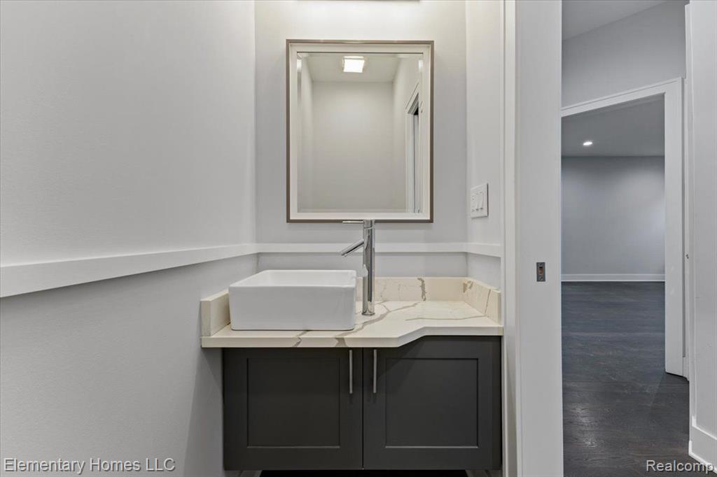 4003 Elmhurst Road Waterford, MI 48328 - Photo 19 of 28