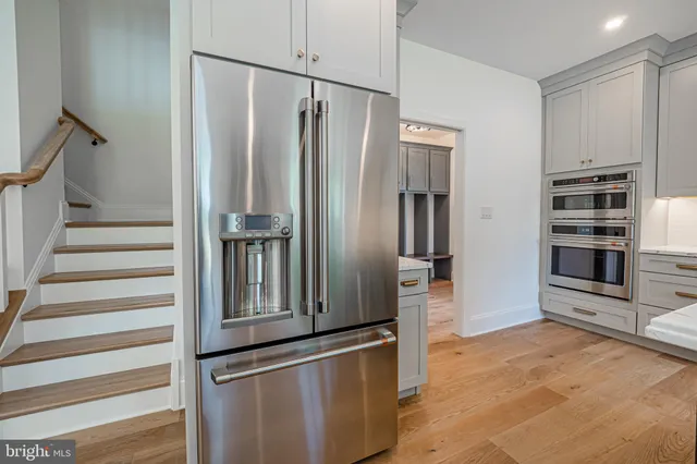 $2,050,000 | 1402 Timber Mill Lane, West Chester, PA 19380