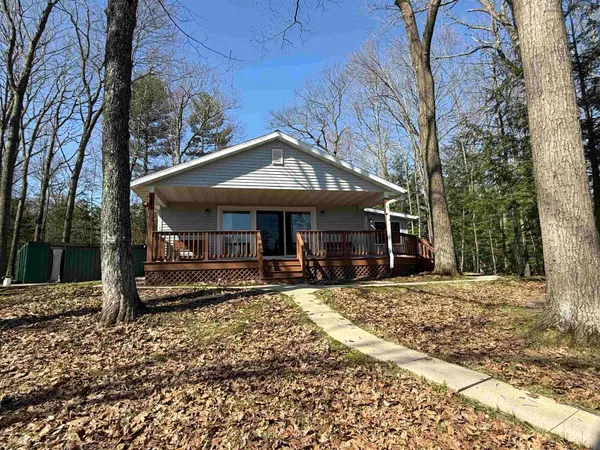 $325,000 | N6818 South Forest Haven Road, Shawano, WI 54166