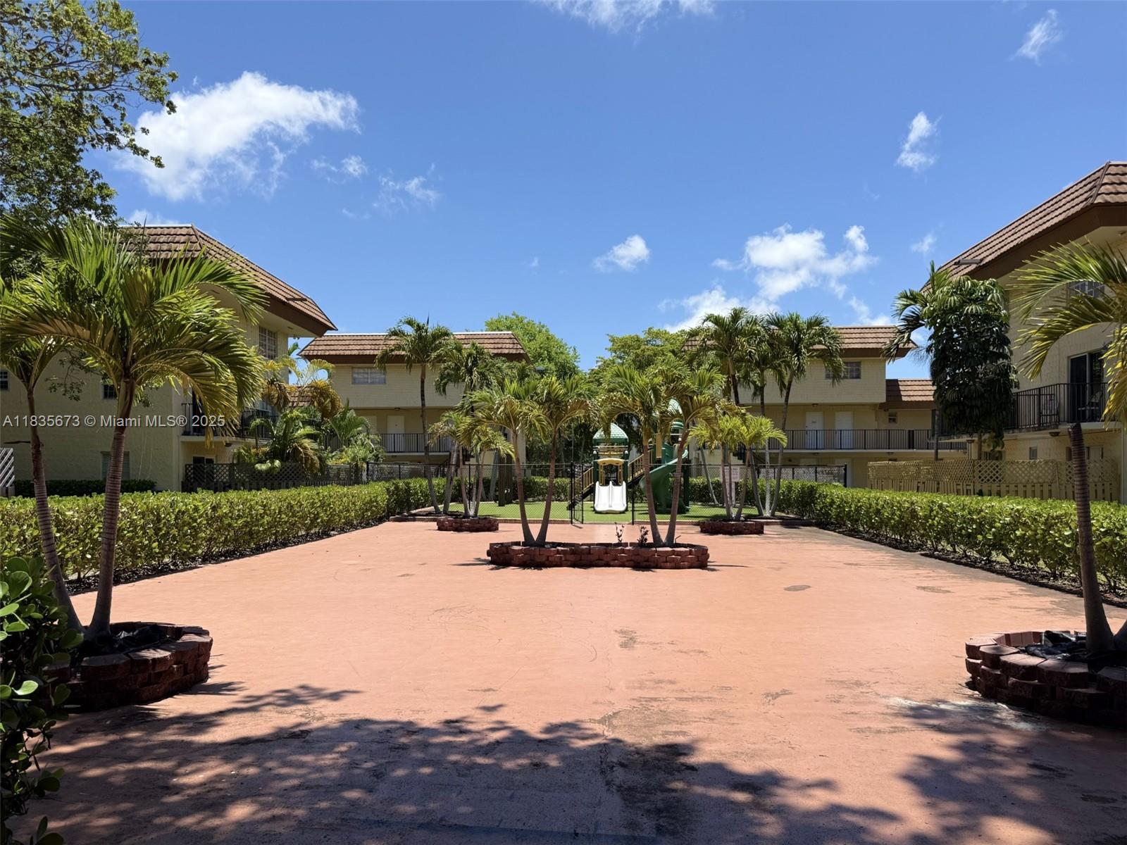 8650 Southwest 109th Avenue, Unit 3112 Miami, FL 33173 - Photo 30 of 38 Common Area View