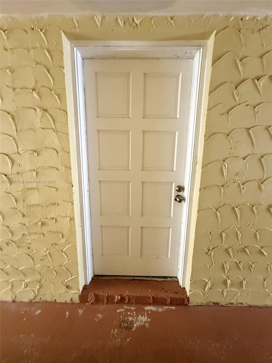 8650 Southwest 109th Avenue, Unit 3112 Miami, FL 33173 - Photo 6 of 38 Kitchen Entry Door View