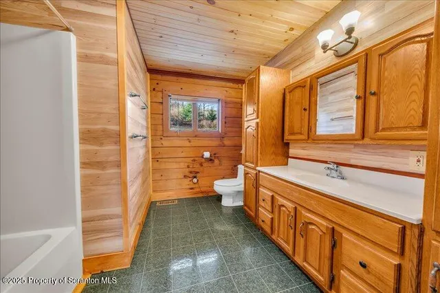 $530,000 | 1338 Whites Ferry Road, Falls, PA 18615