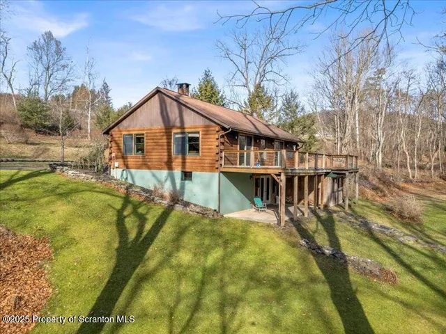 $530,000 | 1338 Whites Ferry Road, Falls, PA 18615