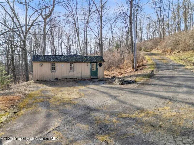 $530,000 | 1338 Whites Ferry Road, Falls, PA 18615