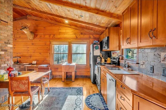 $530,000 | 1338 Whites Ferry Road, Falls, PA 18615