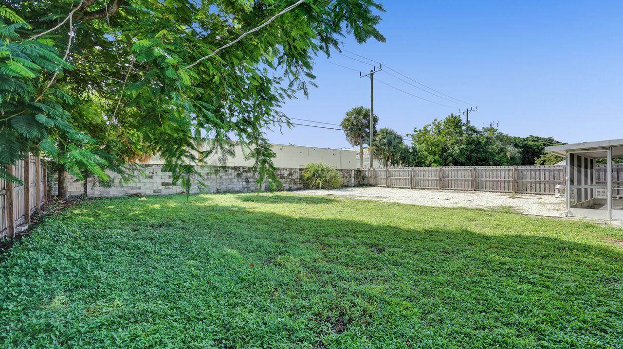 2210 Northwest 3rd Avenue Boca Raton, FL 33431 - Photo 27 of 28 Backyard