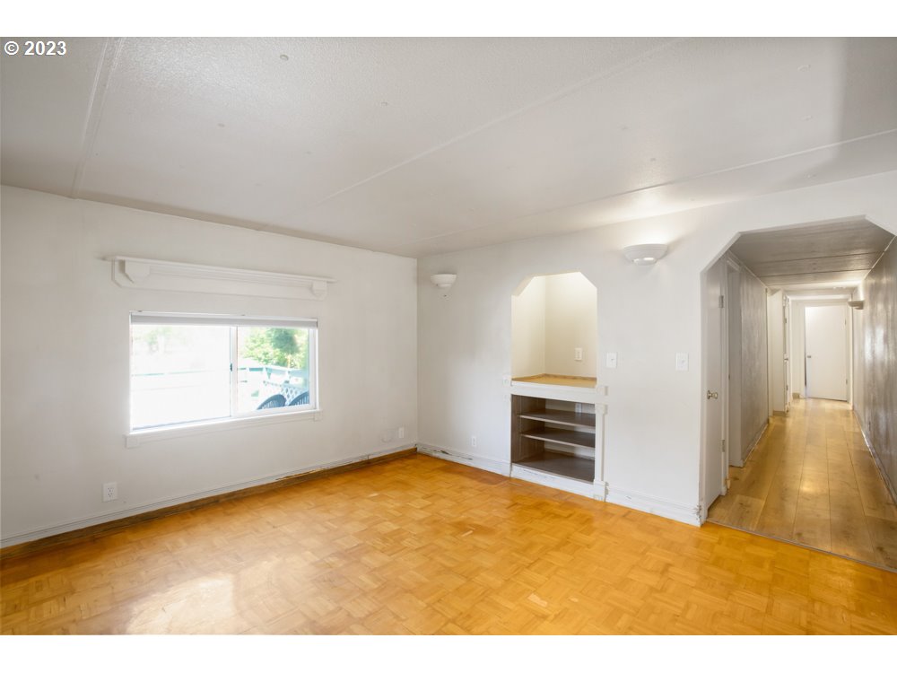 890 Crowfoot Road Eagle Point, OR 97524 - Photo 39 of 48 a view of an empty room with a window